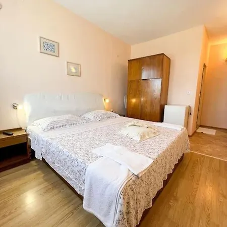 Italia Каварна