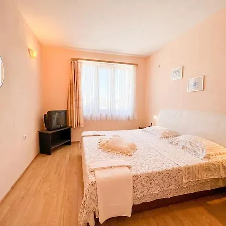 Italia 2*